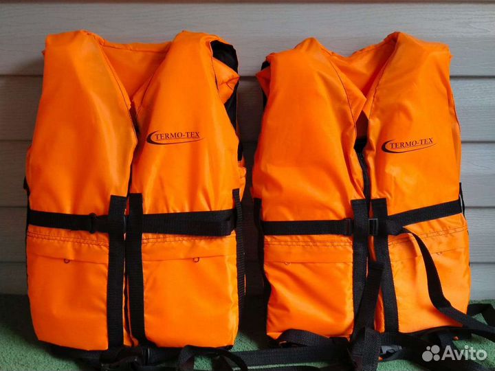 Спасательный жилет