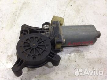 Моторчик переднего левого стеклоподъемника