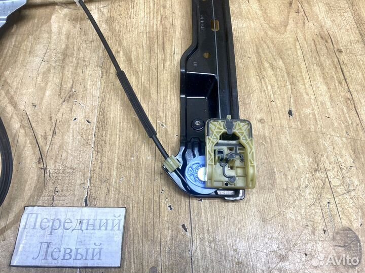 Стеклоподъемник передний левый Opel Astra J 09-16г