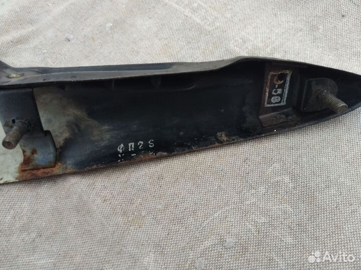 Птичка багажника для Москвича