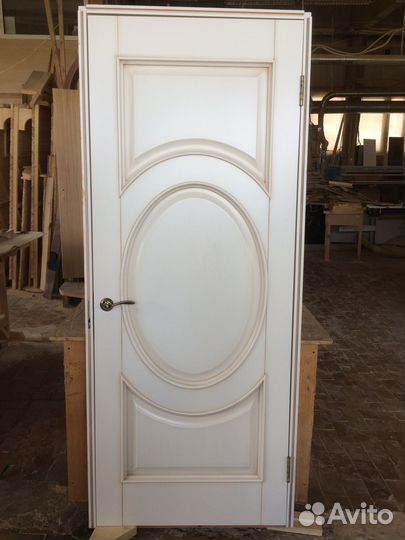 Двери из массива дерева