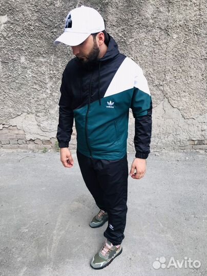 Мужской спортивный костюм Adidas