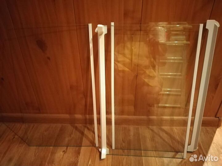 Полки в холодильник пластик и стекло, lndesit