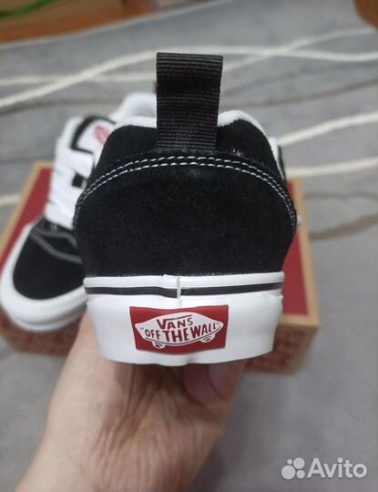 Дутые кеды Vans Knu Skool