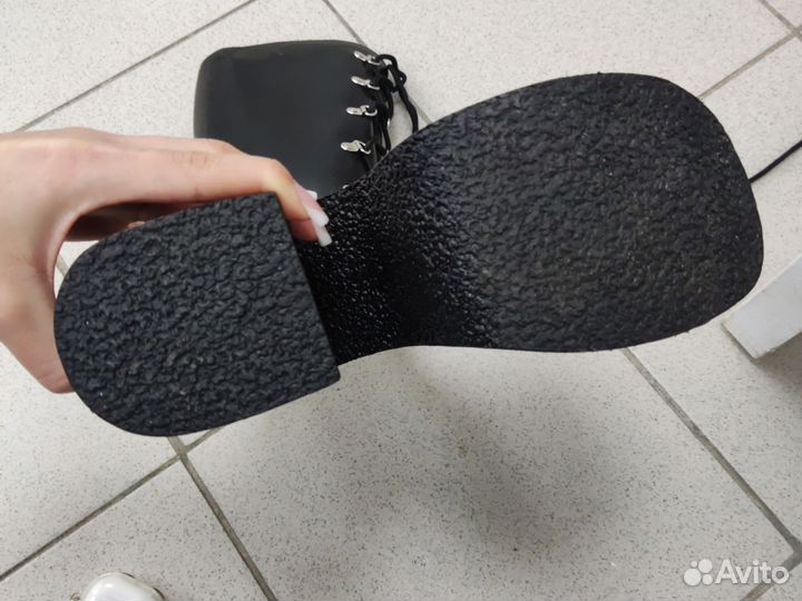 Ботинки на высокой платформе