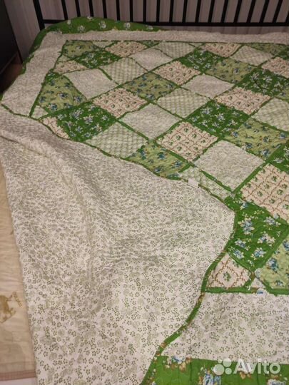 Покрывало с наволочками новое в стиле печворк