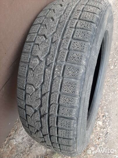Kumho I'Zen RV Asymmetric 235/65 R17 108H