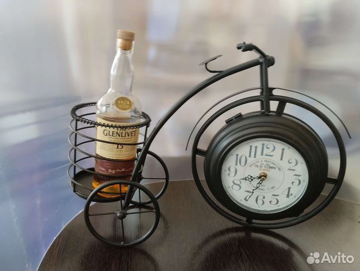 Часы подставка под цветы