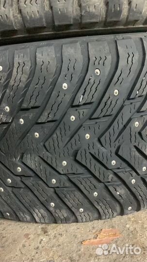 Nokian Tyres Hakkapeliitta 8 245/45 R19 и 275/40 R19