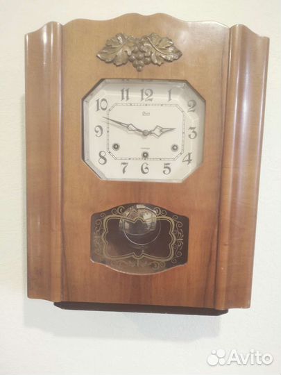 Настенные часы с четвертным боем 