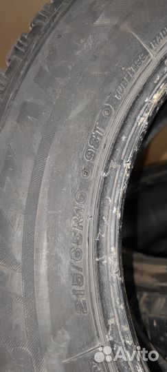 Bridgestone Blizzak Spike-01 215/65 R16