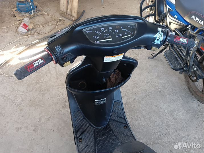 Продаю скутер Хонда дио af34