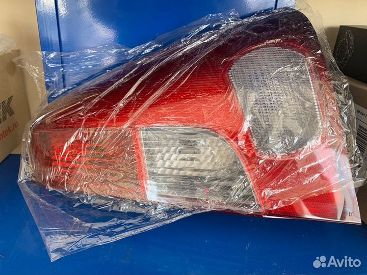 Фонарь задний правый Renault Logan Рено Логан