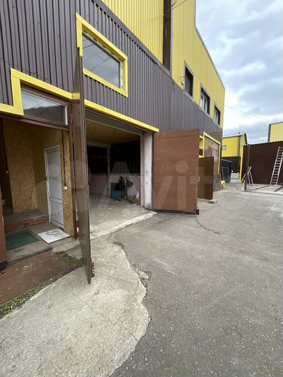 Склад, 77 м², большие ворота, без комиссии