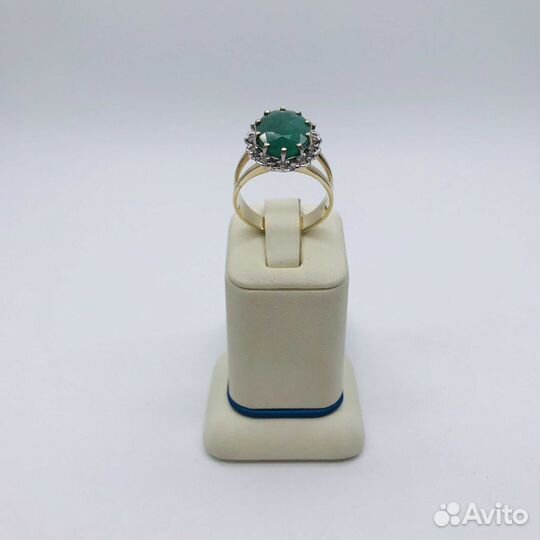 Золотое кольцо с изумрудом 4 ct