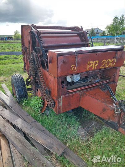 Пресс-подборщик Рязанский комбайновый завод ПР-200, 1982