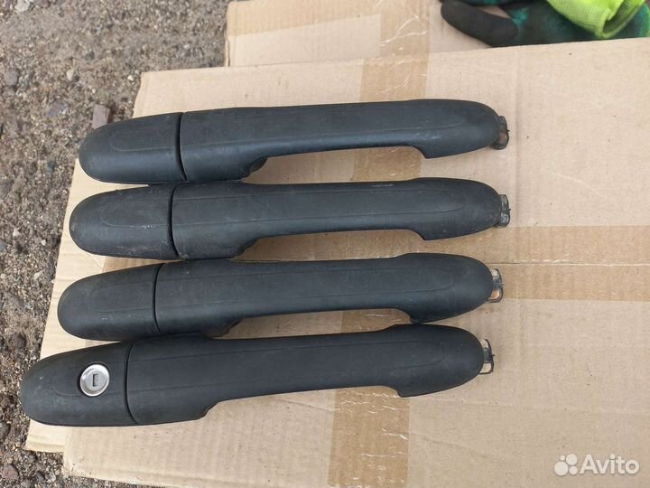 Mercedes Vito (639) наружние ручки дверей