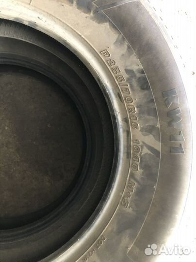 Kumho I'Zen Stud Snow KW11 235/70 R16