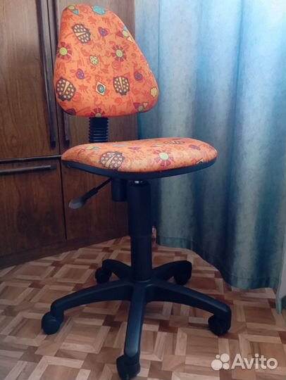 Компьютерное кресло детское бу