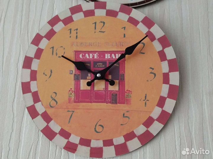 Часы кафе, бар