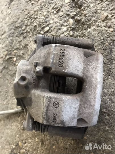 Мерседес w204 суппорт передний