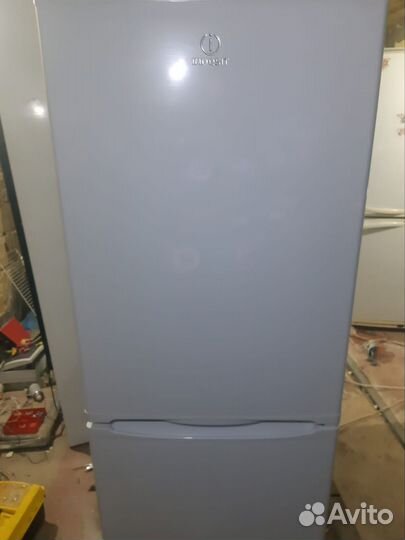 Холодильник. Индезит Нофрост