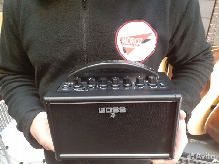 Гитарный комбоусилитель Boss Katana