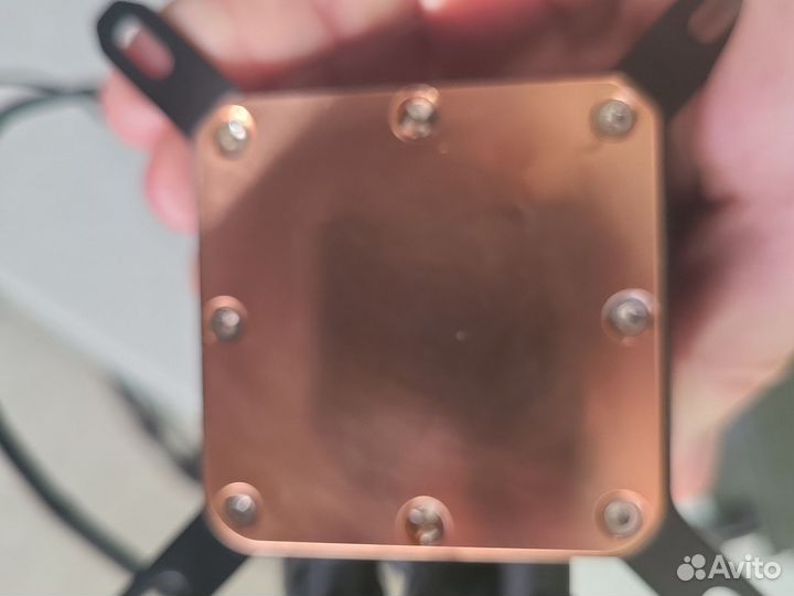 Thermaltake жидкостная система охлаждения TH240