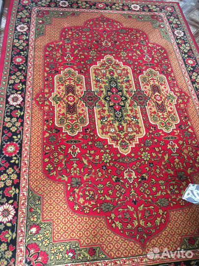 Ковер шерстяной