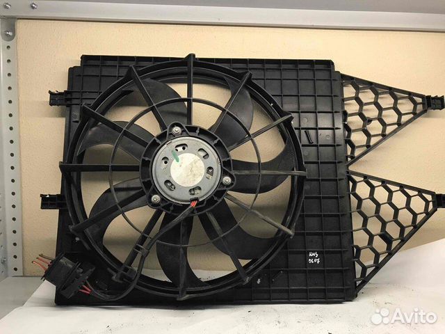 Диффузор радиатора в сборе Фольцваген Поло