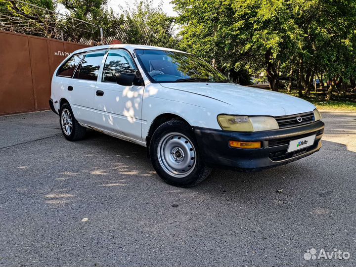 Toyota Corolla 1.3 AT, 2000, 300 000 км