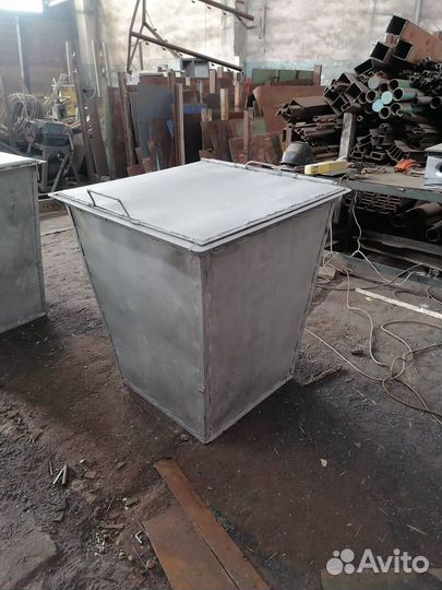 Мусорные контейнеры новые,контейнеры с крышкой