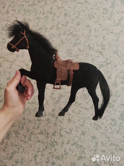 Лошадь игрушка флок