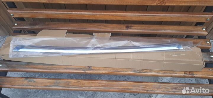 Хромированная накладка переднего бампера камри 55