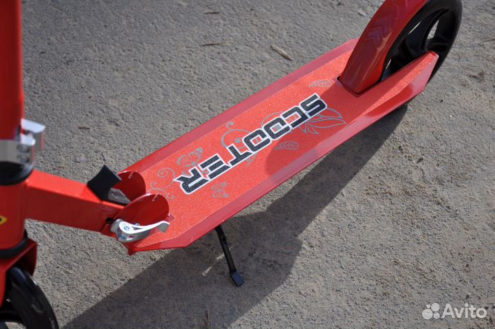 Самокат подростковый новый красный