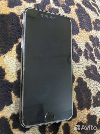 Телефон iPhone 6