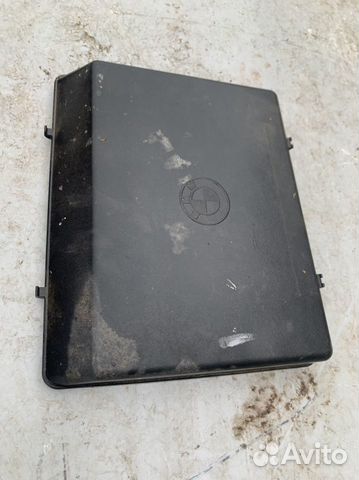 Крышка блока предохранителей bmw e34