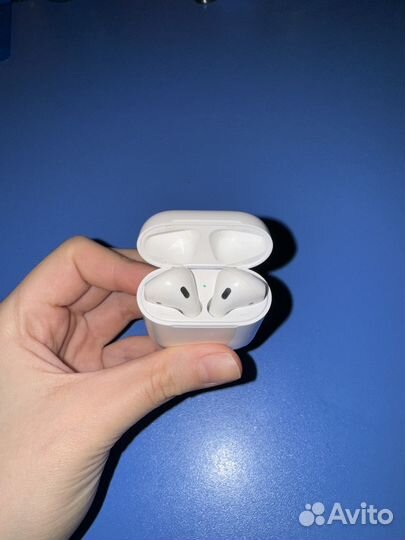 AirPods (1-го поколения)