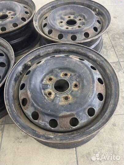 Штампованные диски toyota r15