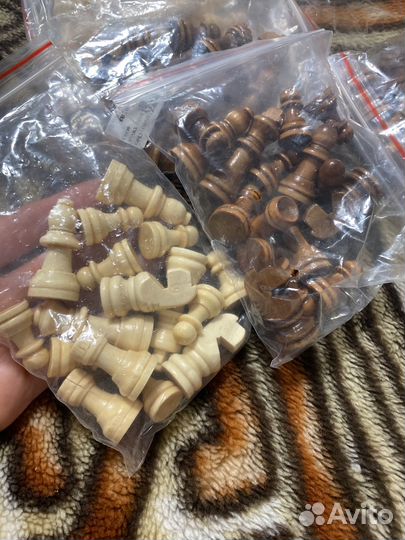 Шахматные фигуры деревянные, лаковые