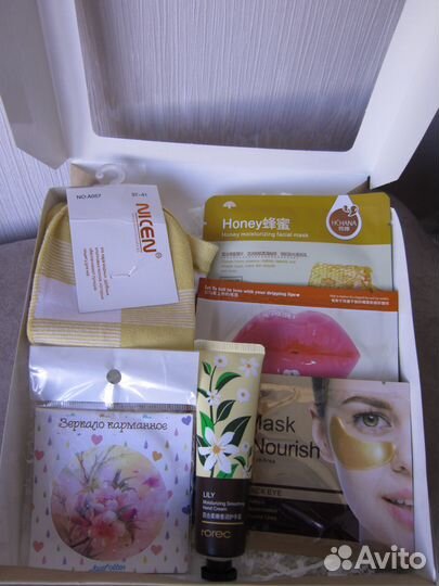 Подарок на День рождения девушке