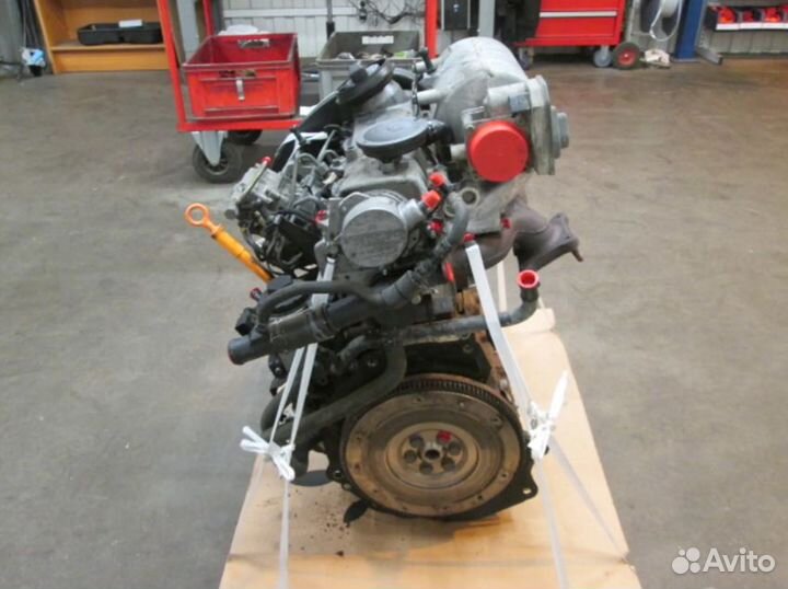Двигатель контрактный и АКПП на volkswagen (ASY)