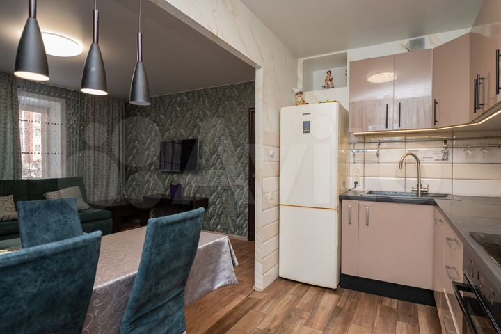 4-к. квартира, 88 м², 2/9 эт.