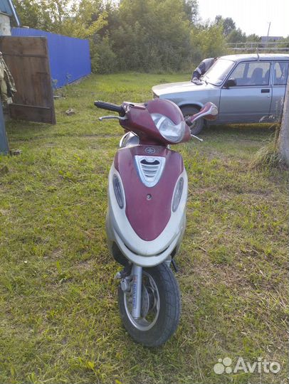 Продам скутер китай