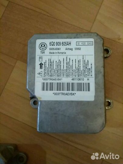 Skoda Octavia A5 блок подушек безопасности SRS