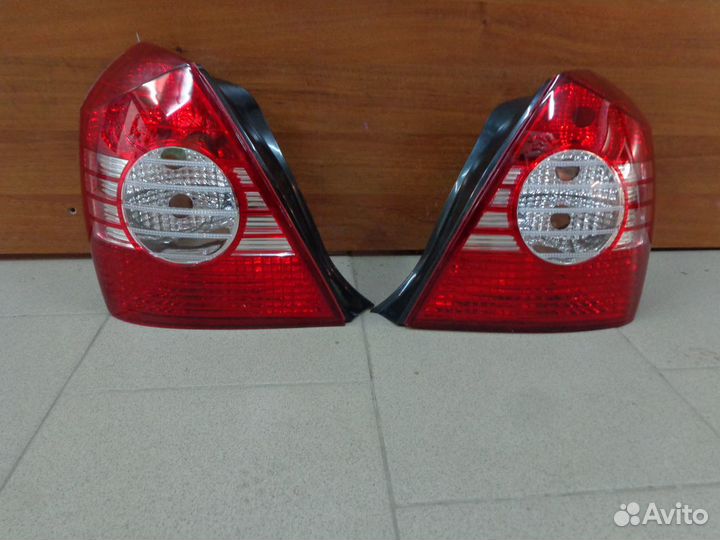 Elantra XD 01- Стоп правый левый новый не оригинал