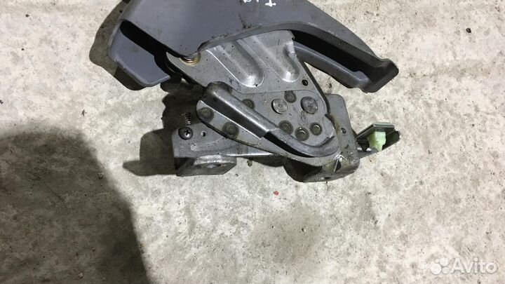 Рычаг ручного тормоза (ручник) Mazda 2 DY