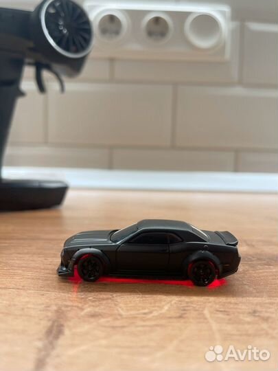 Гоночная rc модель dodge challenger 1:76