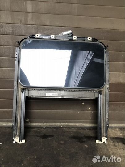 Люк VW Touareg 7L0877049 7L0877041A