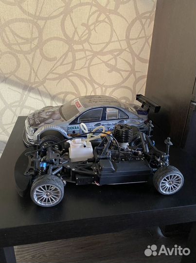 Машина на радиоуправлении с двс. Mercedes AMG DeAg